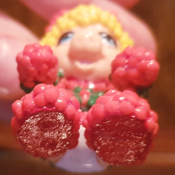 1986 Muppet Babies Miss Piggy Figure Beaded Upcycled Hand Crafted Ornament - Picture 11 of 17